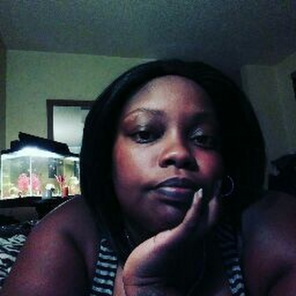 Meet your Posher, Leena